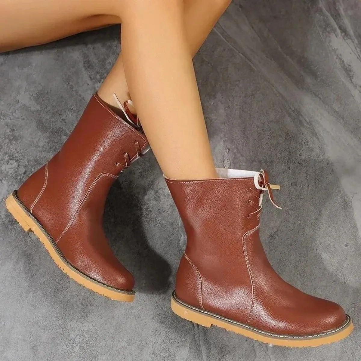 2024 Scarpe da donna nuove Pu Stivali invernali di base in peluche corti Impermeabili Stivali con tacco quadrato solidi Testa to