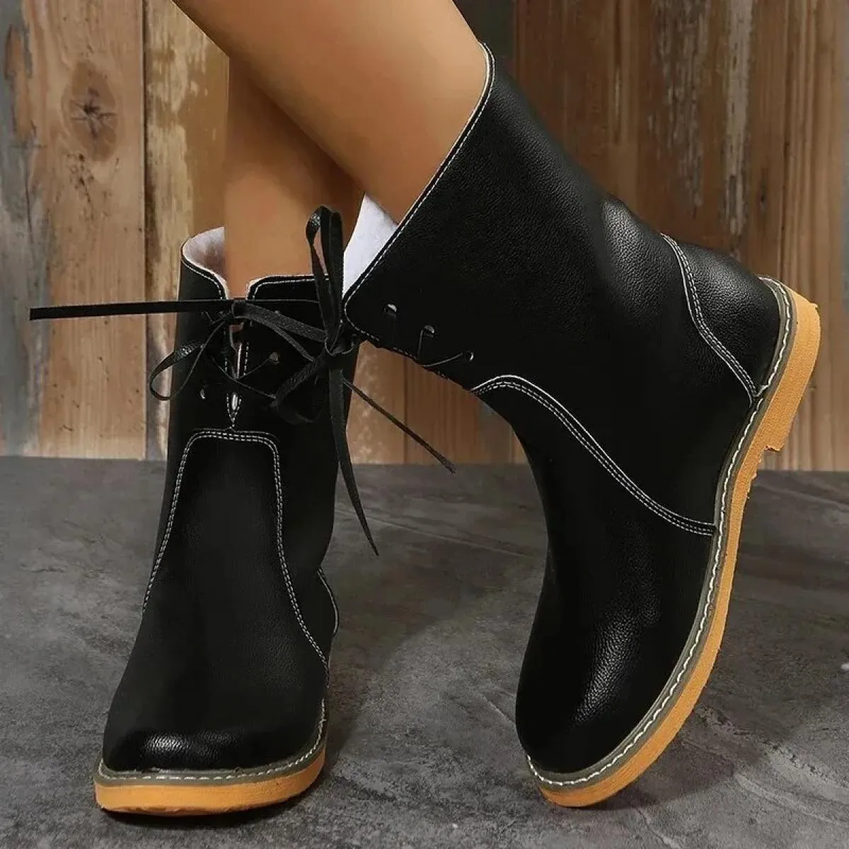 2024 Scarpe da donna nuove Pu Stivali invernali di base in peluche corti Impermeabili Stivali con tacco quadrato solidi Testa to
