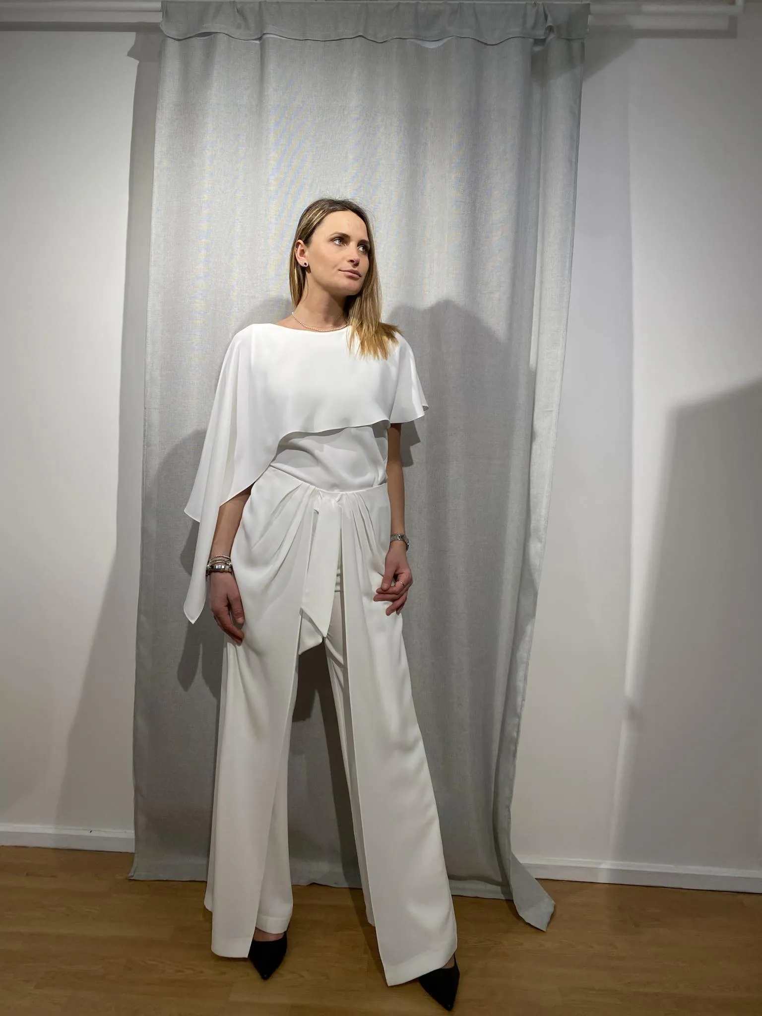 CARLA RUIZ blusa girocollo con mantella 50527