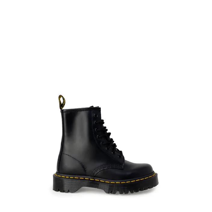 Dr. Martens anfibi in pelle neri   