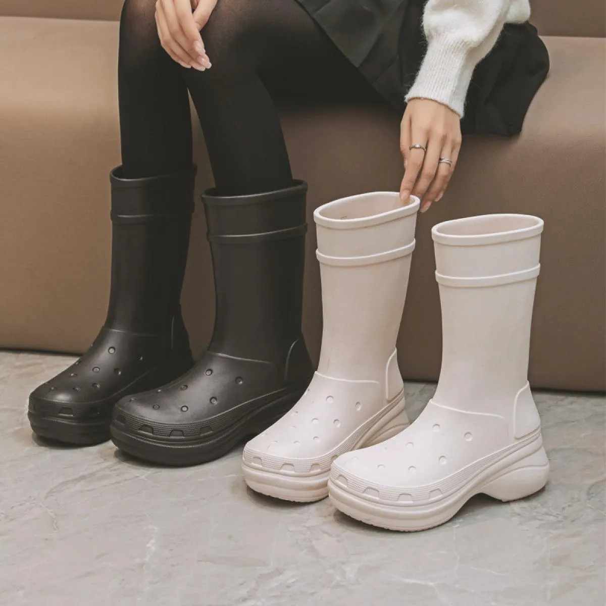 Nuove scarpe da pioggia robuste per le donne Stivali da pioggia impermeabili in gomma Punta tonda Slipon Stivali lunghi Stivali