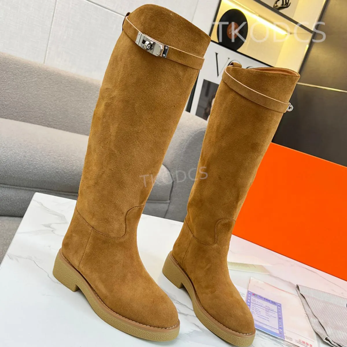 Nuovo arrivo stivali alti al ginocchio in vera pelle donna stivali da cavaliere con decorazioni in metallo slip on stivali Chels
