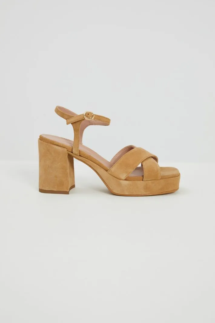Sandali in suede