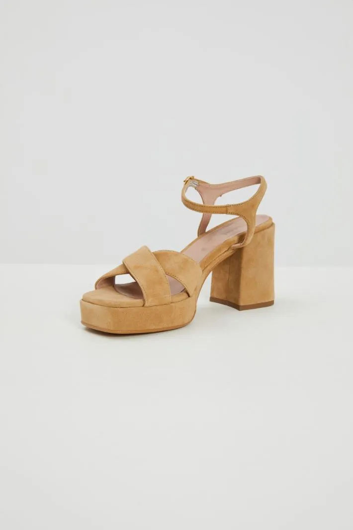 Sandali in suede