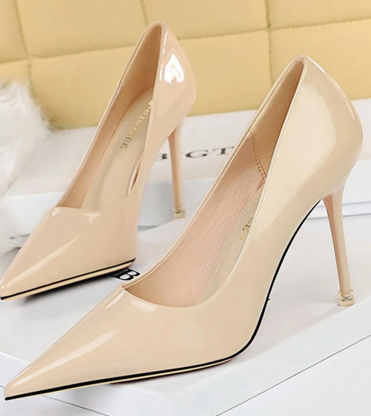 Scarpe con tacco da donna bordeaux Scarpe con tacco alto bordeaux Scarpe da donna con tacco alto Décolleté 2023