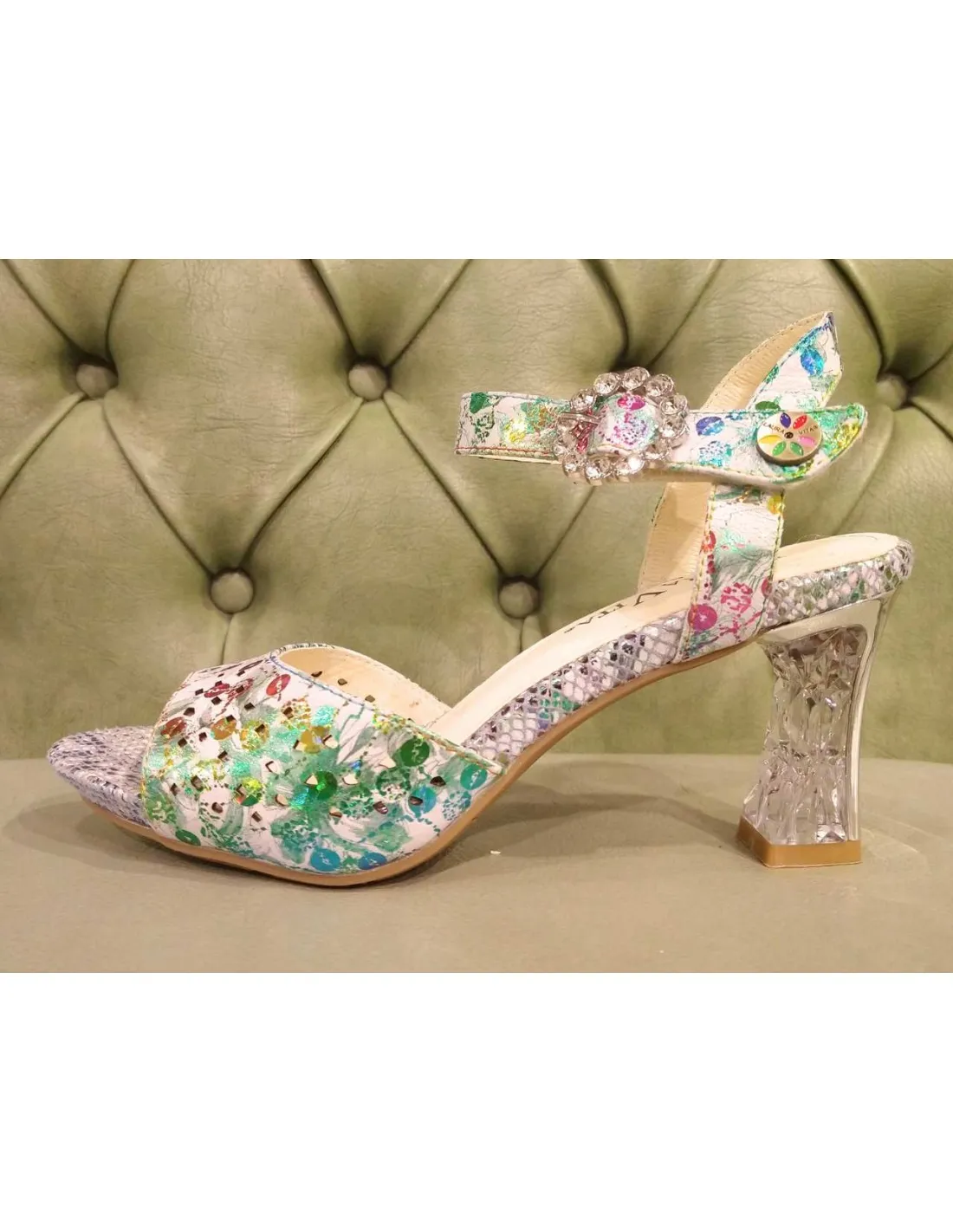 Scarpe con tacco particolari, Laura Vita