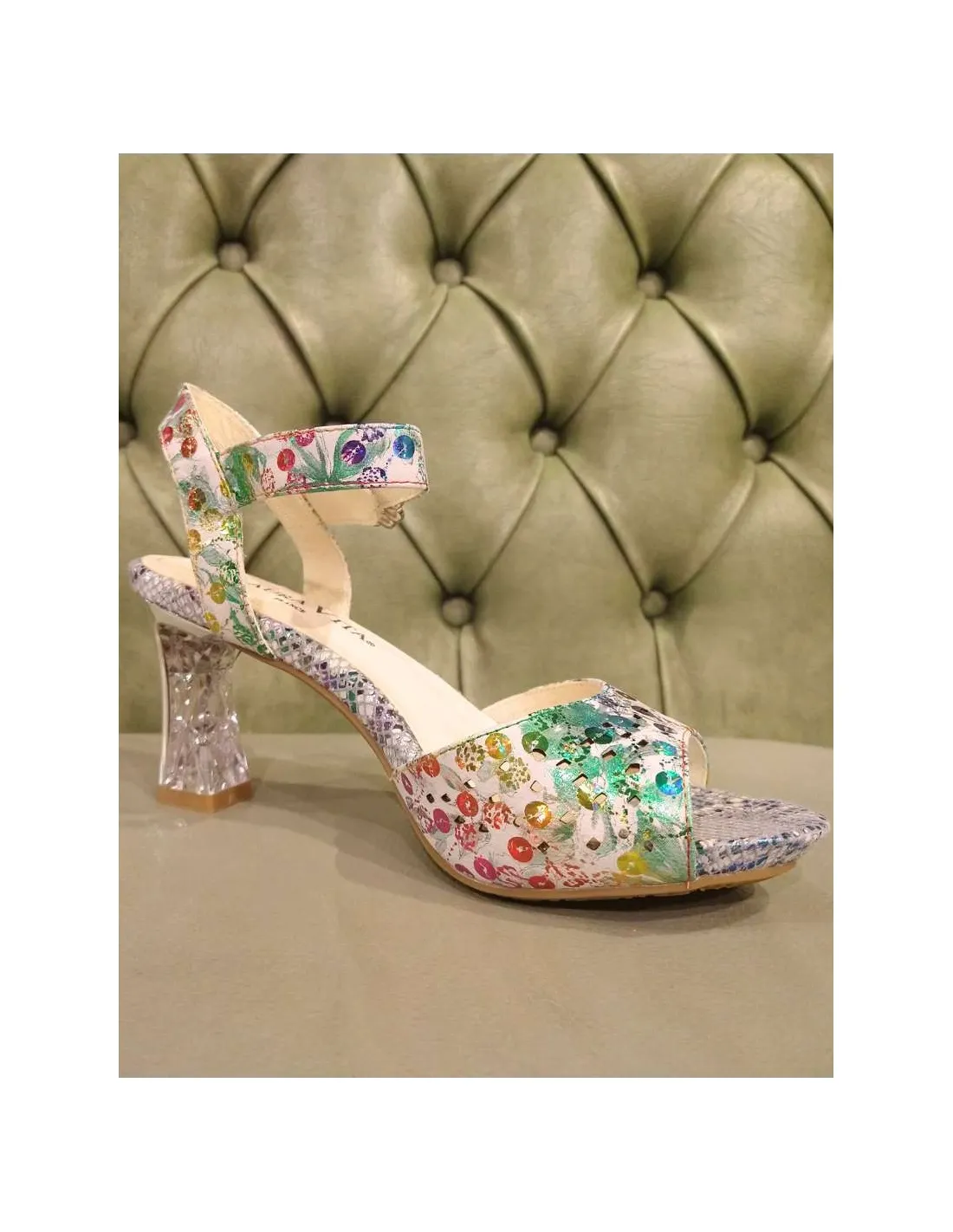 Scarpe con tacco particolari, Laura Vita