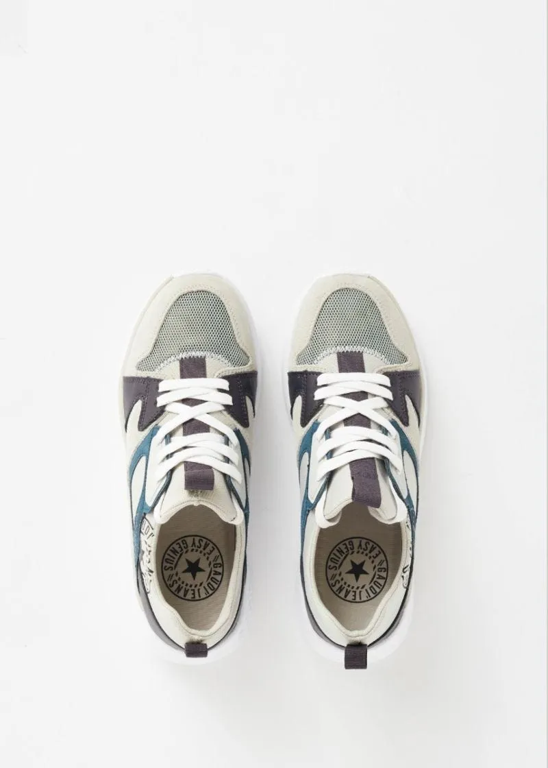 Sneaker in mix materiale