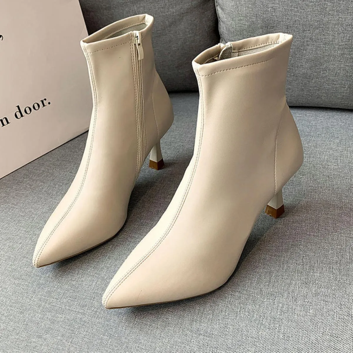 Stivali da donna firmati con tacco alto Stivali alla moda Tacchi firmati Tacchi alti Moda