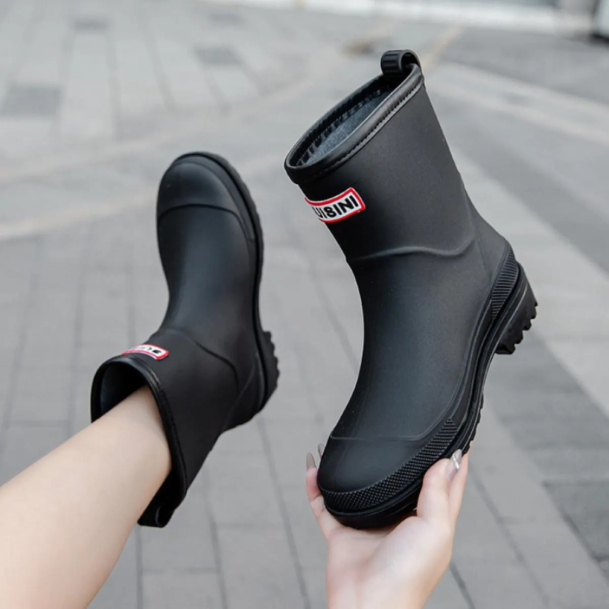 Stivali da pioggia da donna Impermeabili antiscivolo Stivali da pioggia a metà polpaccio Scarpe di gomma in PVC Punta tonda Copr
