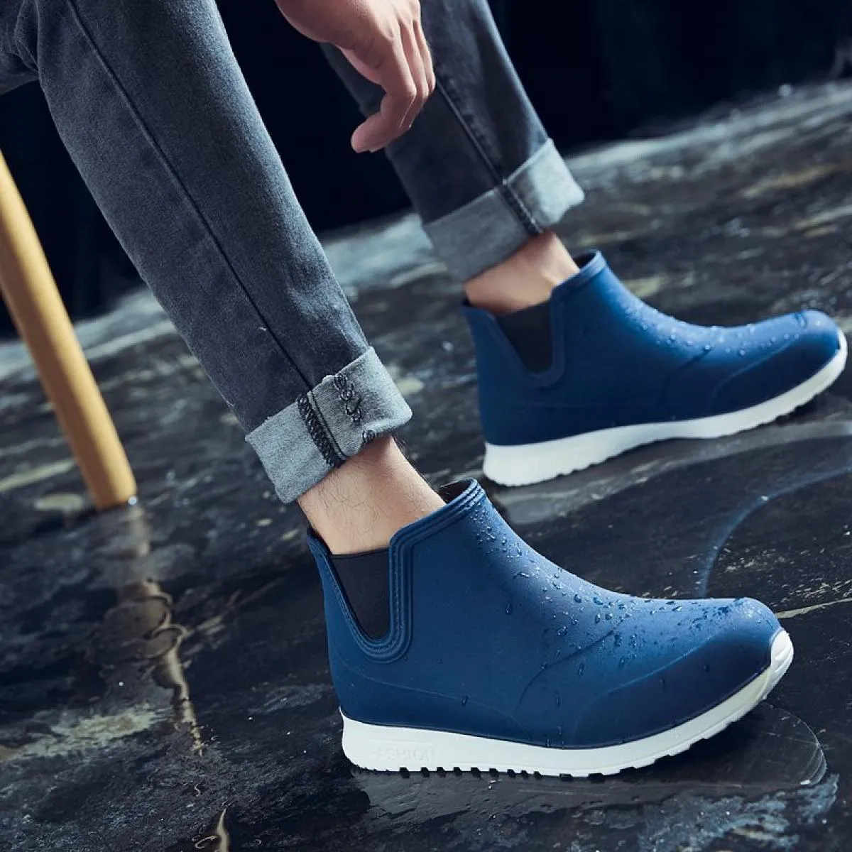Stivali da pioggia da uomo stile testa tonda stivali corti antiscivolo da esterno fondo morbido scarpe impermeabili da cucina Za