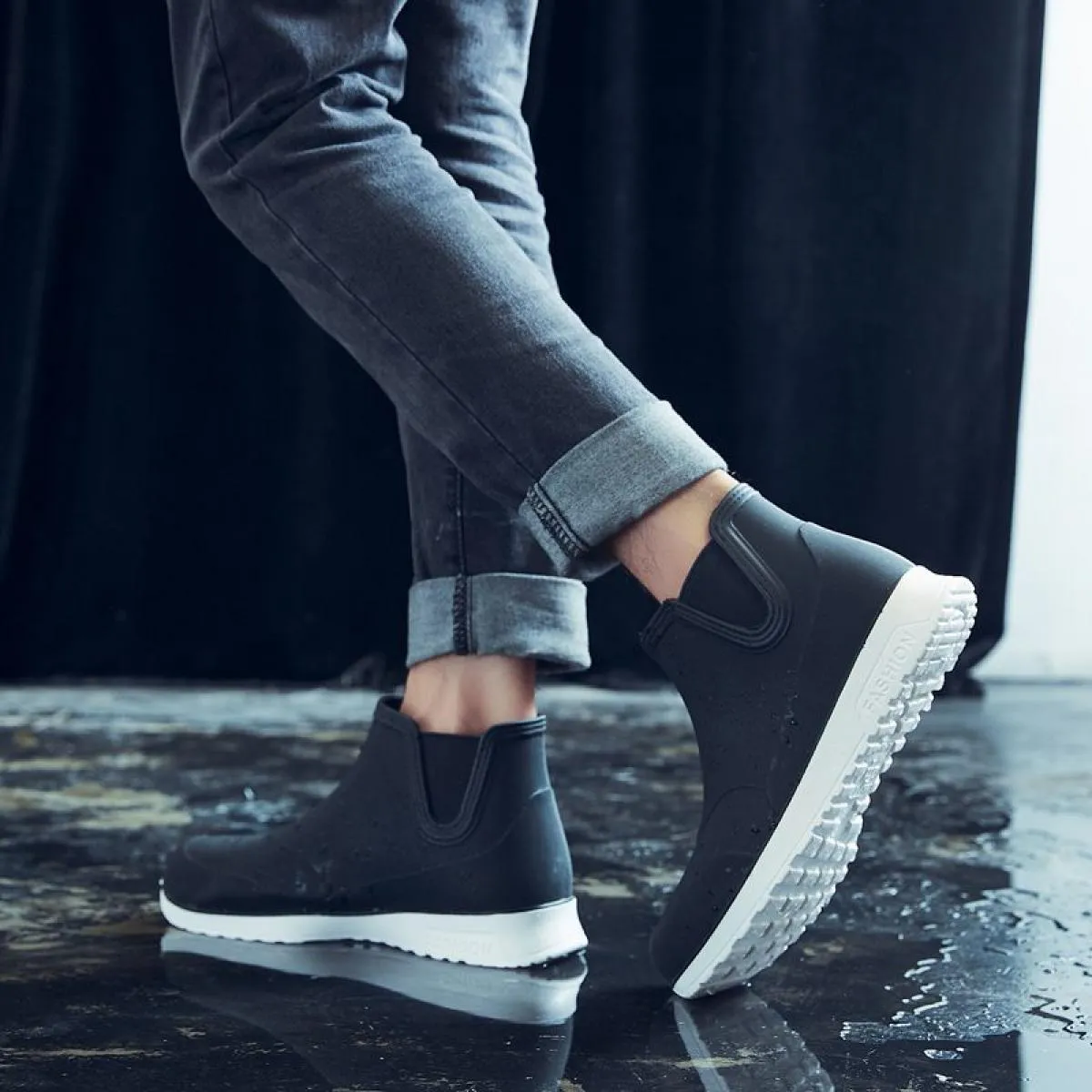 Stivali da pioggia da uomo stile testa tonda stivali corti antiscivolo da esterno fondo morbido scarpe impermeabili da cucina Za
