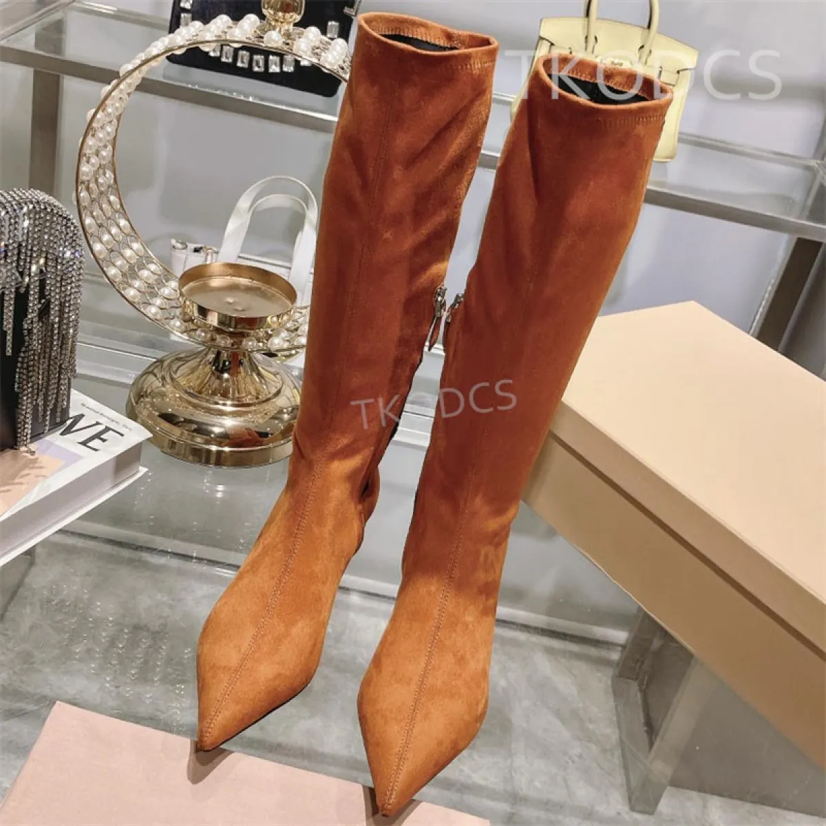 Stivali firmati di marca Donna Stivali alti al ginocchio in pelle scamosciata di mucca Zapatillas Mujer Stivali a punta sottili