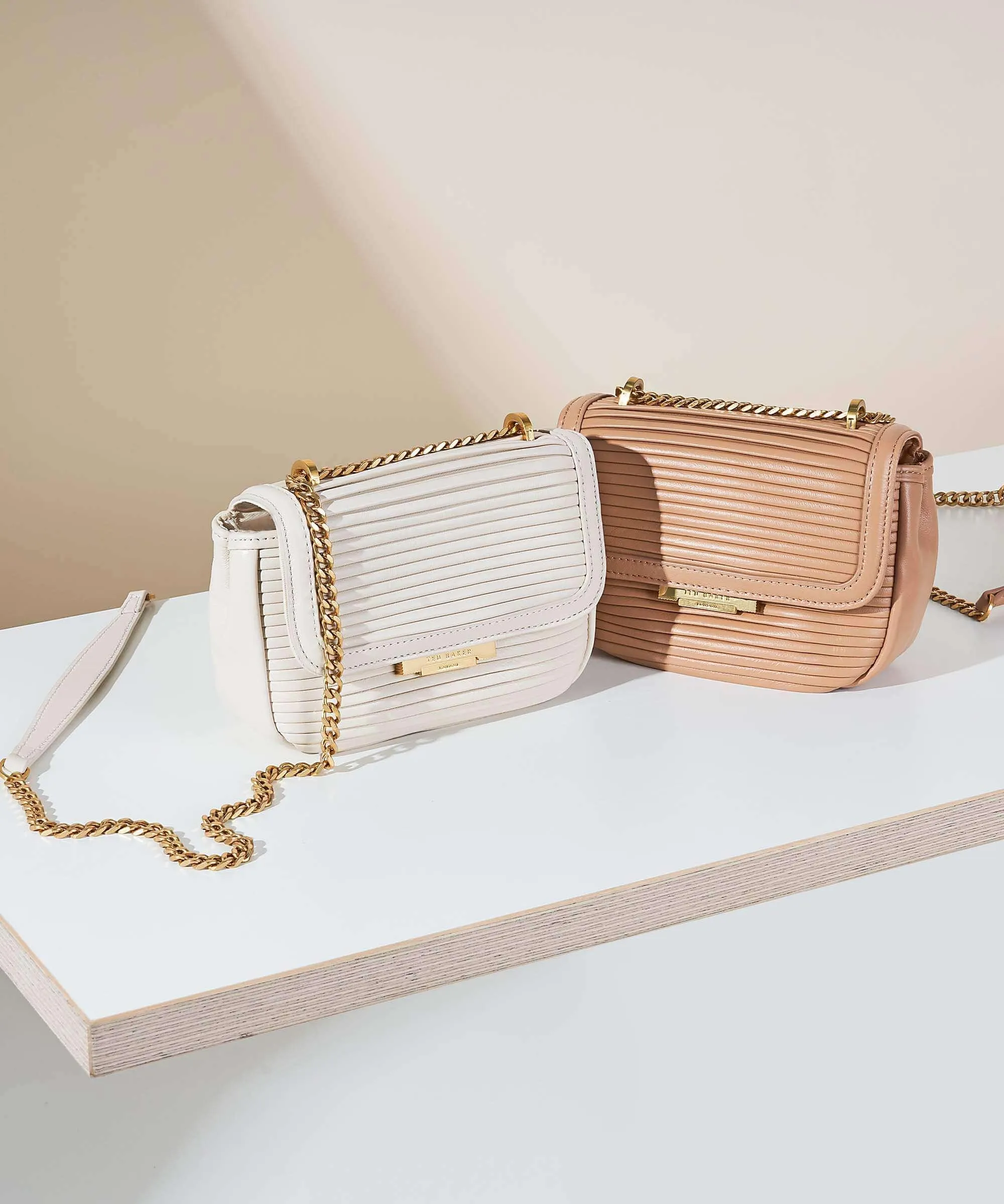  Ted Baker Pyahley Borsa a spalla pelle di capra grana camel  